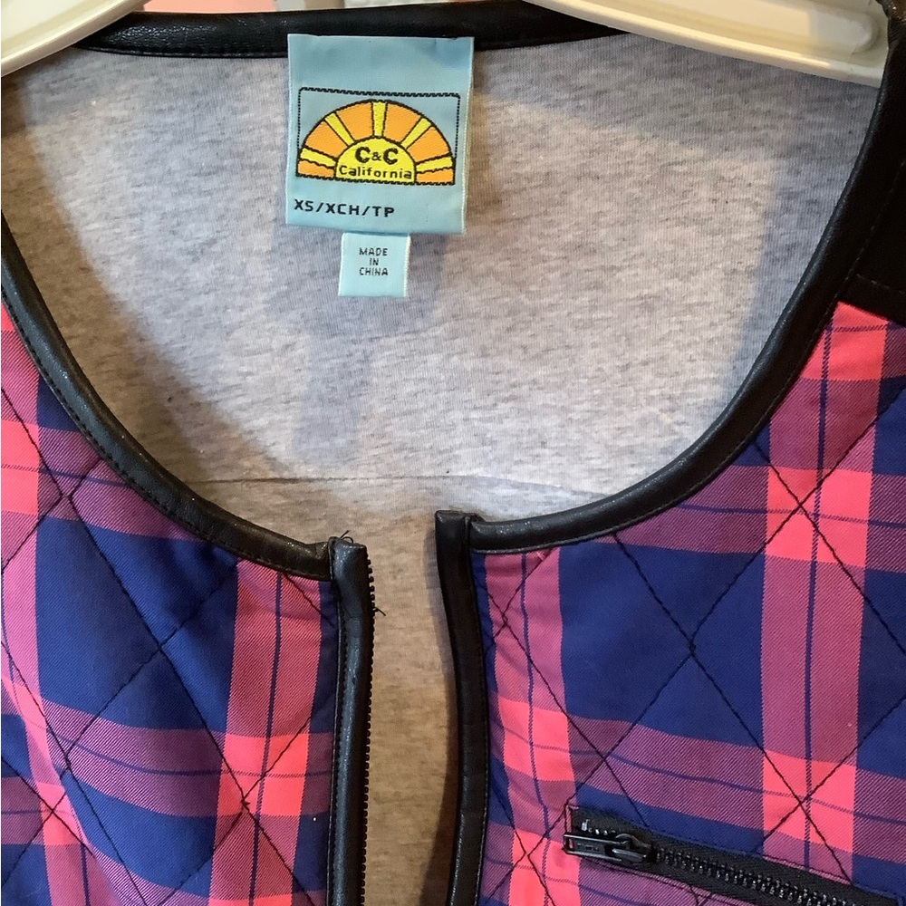 Fun Vest - Picture 2 of 5